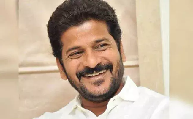 Revanth Reddy: తెలంగాణ పీసీసీ చీఫ్ రేవంత్ రెడ్డి హౌజ్ అరెస్ట్.. Revanth Reddy: తెలంగాణ పీసీసీ చీఫ్ రేవంత్ రెడ్డి హౌజ్ అరెస్ట్..