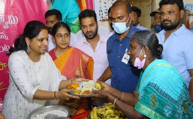 MLC Kavita: దేశ రాజకీయాల్లో టీఆర్ఎస్ చక్రం తిప్పుతుంది: ఎమ్మెల్సీ కవిత