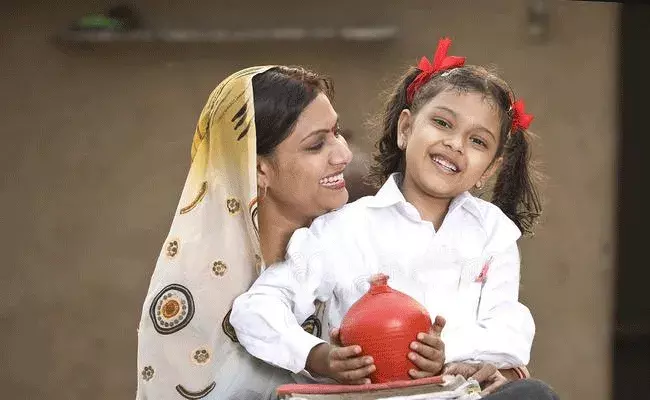 సుకన్య సమృద్ధి యోజన vs చైల్డ్ ఇన్సూరెన్స్ ప్లాన్: పిల్లల భవిష్యత్తుకు ఏది మంచిది? సుకన్య సమృద్ధి యోజన vs చైల్డ్ ఇన్సూరెన్స్ ప్లాన్: పిల్లల భవిష్యత్తుకు ఏది మంచిది?