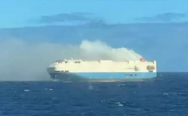 Felicity Ace Ship: ప్రమాదానికి గురైన ఫెసిలిటీ ఏస్ నౌక.. అందులో 3,965 ఖరీదైన కార్లు.. Felicity Ace Ship: ప్రమాదానికి గురైన ఫెసిలిటీ ఏస్ నౌక.. అందులో 3,965 ఖరీదైన కార్లు..