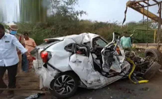 Road Accident: ఘోర రోడ్డు ప్రమాదం.. అయిదుగురు దుర్మరణం