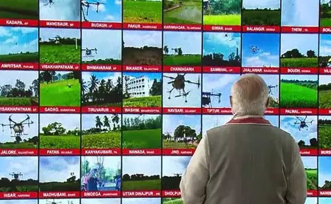 Narendra modi : వ్యవసాయ రంగంలో కొత్త విప్లవం.. 100 కిసాన్‌ డ్రోన్లను ప్రారంభించిన ప్రధాని మోదీ