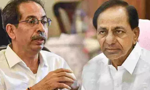 KCR Mumbai Tour : మహారాష్ట్ర సీఎం నివాసానికి చేరుకున్న సీఎం కేసీఆర్..! KCR Mumbai Tour : మహారాష్ట్ర సీఎం నివాసానికి చేరుకున్న సీఎం కేసీఆర్..!