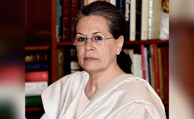 Sonia Gandhi : సోనియా నేతృత్వంలో విపక్ష కూటమికి ప్రయత్నాలు..! Sonia Gandhi : సోనియా నేతృత్వంలో విపక్ష కూటమికి ప్రయత్నాలు..!