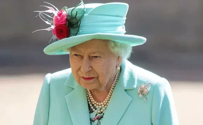 Queen Elizabeth: బిట్రీష్ రాణి ఎలిజబెత్కు కరోనా పాజిటివ్.. Queen Elizabeth: బిట్రీష్ రాణి ఎలిజబెత్కు కరోనా పాజిటివ్..