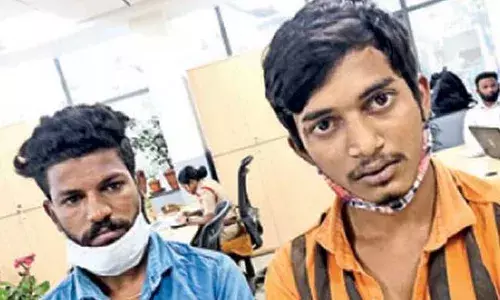 Hyderabad :  హైదరాబాద్లో మైనర్ బాలికపై సామూహిక అత్యాచారం Hyderabad :  హైదరాబాద్లో మైనర్ బాలికపై సామూహిక అత్యాచారం