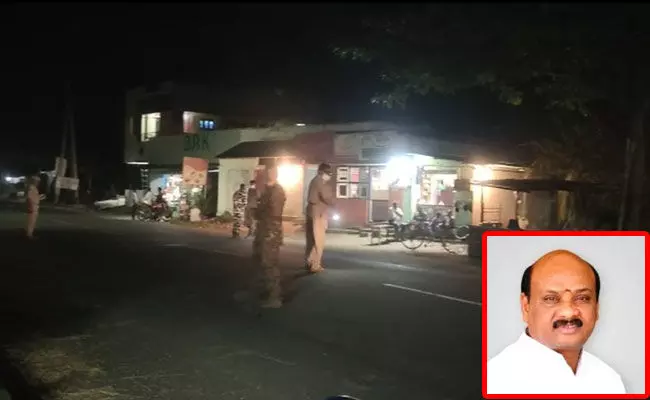 Ayyanna Patrudu: అయ్యన్నపాత్రుడు ఇంటివద్ద భారీగా పోలీసుల మోహరింపు.. Ayyanna Patrudu: అయ్యన్నపాత్రుడు ఇంటివద్ద భారీగా పోలీసుల మోహరింపు..