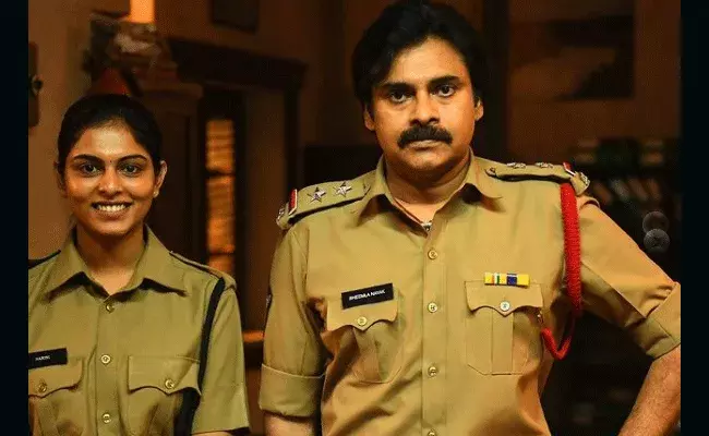 Bheemla Nayak: భీమ్లా నాయక్ లో పవన్ పక్కన నటించిన ఈ అమ్మాయి ఎవరో తెలుసా!! Bheemla Nayak: భీమ్లా నాయక్ లో పవన్ పక్కన నటించిన ఈ అమ్మాయి ఎవరో తెలుసా!!