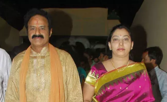 Balakrishna Wedding Card: వైరల్ అవుతున్న బాలకృష్ణ, వసుంధరల పెళ్లి పత్రిక.. Balakrishna Wedding Card: వైరల్ అవుతున్న బాలకృష్ణ, వసుంధరల పెళ్లి పత్రిక..