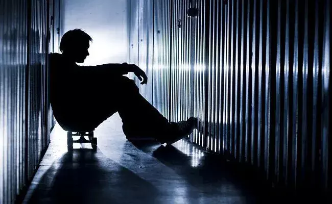 Karimnagar: కరీంనగర్‌లో యువకుడి ఆత్మహత్య.. ఉద్యోగం కోసం ప్రయత్నించి..