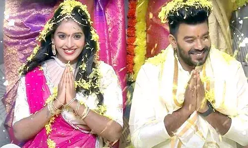Sudigaali Sudheer : సుధీర్కు ఎంగేజ్మెంట్.. పక్కన ఎవరా అమ్మాయి? Sudigaali Sudheer : సుధీర్కు ఎంగేజ్మెంట్.. పక్కన ఎవరా అమ్మాయి?