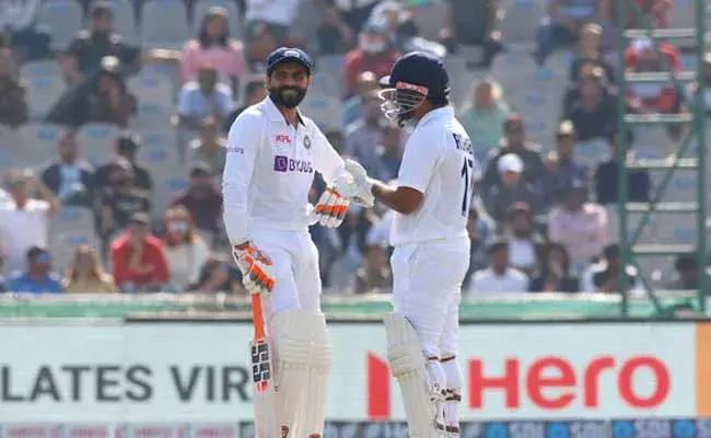 IND vs SL : పంత్, కోహ్లీ సెంచరీ మిస్, భారత్‌దే తొలి రోజు..!