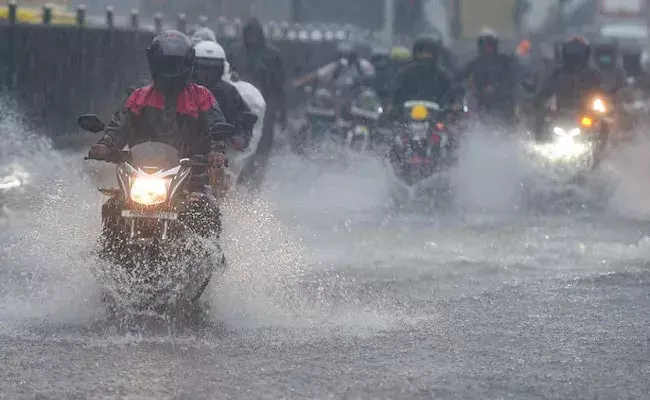 AP Weather: వచ్చే 6 గంటల్లో ఆ జిల్లాలకు వర్ష సూచన.. AP Weather: వచ్చే 6 గంటల్లో ఆ జిల్లాలకు వర్ష సూచన..