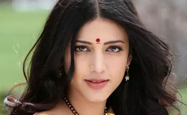 Shruti Haasan : భయంతోనే ఇండస్ట్రీకి వచ్చా.. అన్ లక్కీ, ఐరన్ లెగ్ అని అన్నారు : శృతిహాసన్ Shruti Haasan : భయంతోనే ఇండస్ట్రీకి వచ్చా.. అన్ లక్కీ, ఐరన్ లెగ్ అని అన్నారు : శృతిహాసన్