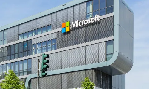 Hyderabad Data Center: తెలంగాణ ప్రభుత్వంతో మైక్రోసాఫ్ట్‌ ఒప్పందం.. భారీ పెట్టుబడితో..