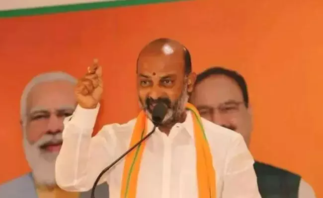 Bandi Sanjay: బడ్జెట్పై ప్రశ్నించకూడదనే బీజేపీ ఎమ్మెల్యేలను సస్పెండ్ చేశారు: బండి సంజయ్ Bandi Sanjay: బడ్జెట్పై ప్రశ్నించకూడదనే బీజేపీ ఎమ్మెల్యేలను సస్పెండ్ చేశారు: బండి సంజయ్