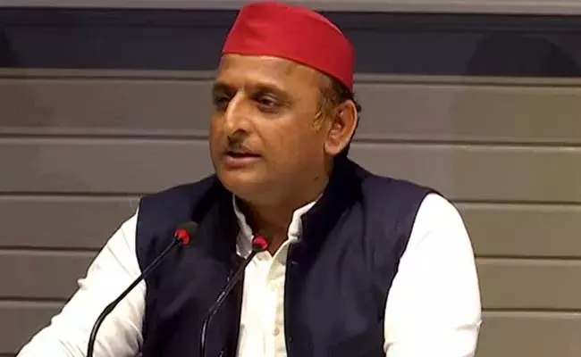 Akhilesh Yadav : అఖిలేష్‌ యాదవ్‌ సంచలన వ్యాఖ్యలు.. !