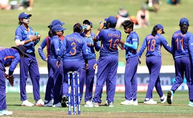 IND vs NZ : టీమ్‌ఇండియా ముందు భారీ టార్గెట్..!