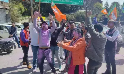 Uttarakhand: ఉత్తరాఖండ్ బీజేపీదే.. 48 చోట్ల ఆధిక్యంతో.. Uttarakhand: ఉత్తరాఖండ్ బీజేపీదే.. 48 చోట్ల ఆధిక్యంతో..