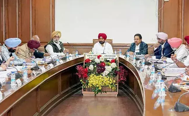 Punjab Cabinet: పంజాబ్ క్యాబినెట్ లో కొలువుదీరే మంత్రులు వీరే! Punjab Cabinet: పంజాబ్ క్యాబినెట్ లో కొలువుదీరే మంత్రులు వీరే!