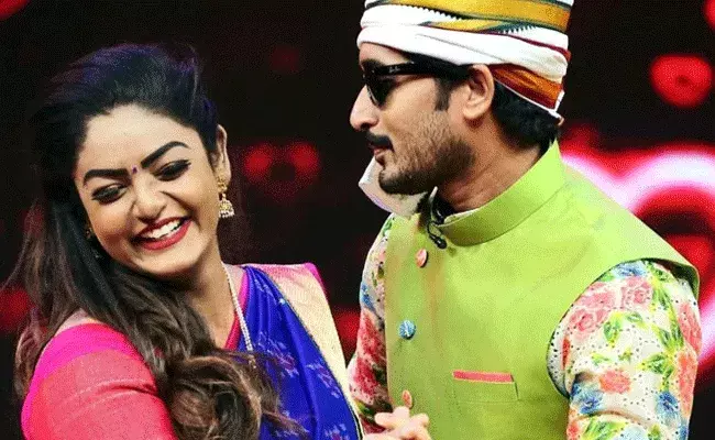 Karthika Deepam: కార్తీకదీపంకు కష్టాలు.. తగ్గిన వంటలక్క హవా Karthika Deepam: కార్తీకదీపంకు కష్టాలు.. తగ్గిన వంటలక్క హవా