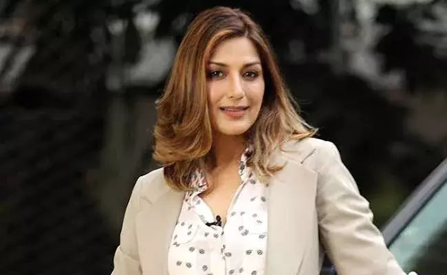 Sonali Bindre : 18 ఏళ్ల తర్వాత సోనాలి బింద్రే రీఎంట్రీ..స్టార్ హీరో సినిమాతో..!