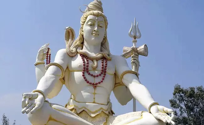 Viral News: శివుడికి కోర్టు నోటీసు.. విచారణకు హాజరుకాకుంటే 10 వేల రూపాయల జరిమానా.. Viral News: శివుడికి కోర్టు నోటీసు.. విచారణకు హాజరుకాకుంటే 10 వేల రూపాయల జరిమానా..