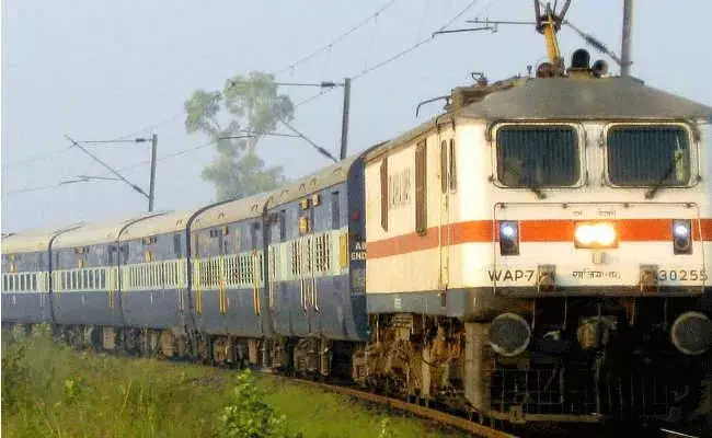 south central railway recruitment 2022: టెన్త్, ఇంటర్, డిగ్రీ అర్హతతో స్పోర్ట్స్ కోటాలో రైల్వే ఉద్యోగాలు.. జీతం రూ. 20,200 south central railway recruitment 2022: టెన్త్, ఇంటర్, డిగ్రీ అర్హతతో స్పోర్ట్స్ కోటాలో రైల్వే ఉద్యోగాలు.. జీతం రూ. 20,200