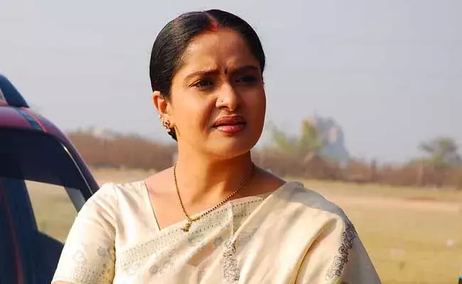 Pragathi : హీరోయిన్గా ప్రగతి నటించిన తొలి సినిమా ఏంటో తెలుసా? Pragathi : హీరోయిన్గా ప్రగతి నటించిన తొలి సినిమా ఏంటో తెలుసా?