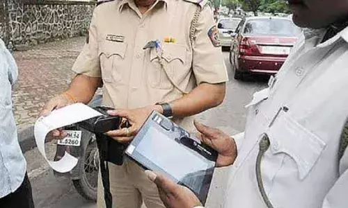 Traffic challan :  కోట్లు కుమ్మరిస్తోన్న వన్ టైమ్ డిస్కౌంట్ ఆఫర్..! Traffic challan :  కోట్లు కుమ్మరిస్తోన్న వన్ టైమ్ డిస్కౌంట్ ఆఫర్..!