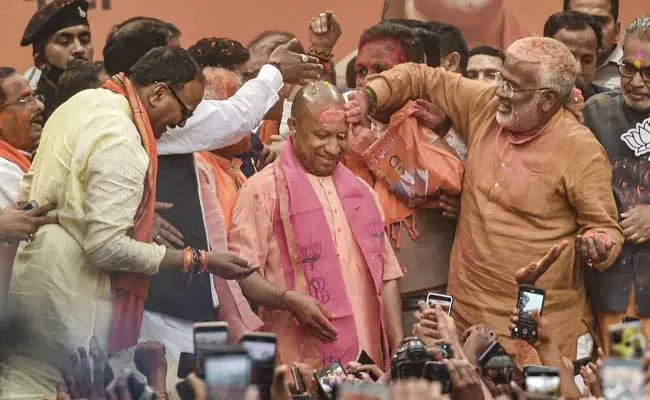 Yogi Adityanath :  ఈ నెల 25న సీఎంగా యోగి ఆదిత్యనాథ్ ప్రమాణస్వీకారం..! Yogi Adityanath :  ఈ నెల 25న సీఎంగా యోగి ఆదిత్యనాథ్ ప్రమాణస్వీకారం..!