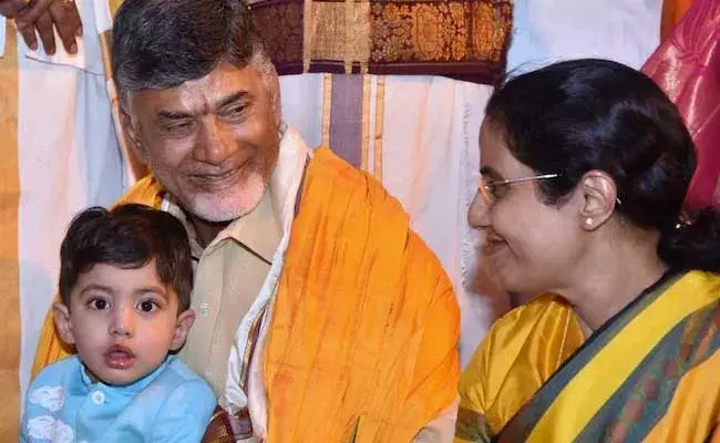 నేడు చంద్రబాబు మనవడు దేవాన్ష్ పుట్టినరోజు ... తిరుమలలో నేడంతా అన్నదాన కార్యక్రమం నేడు చంద్రబాబు మనవడు దేవాన్ష్ పుట్టినరోజు ... తిరుమలలో నేడంతా అన్నదాన కార్యక్రమం