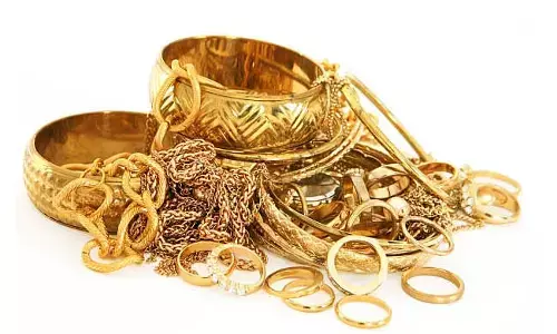 Gold and Silver Rates Today : స్థిరంగానే బంగారం,వెండి ..మార్కెట్లో ధరలు ఇలా..!