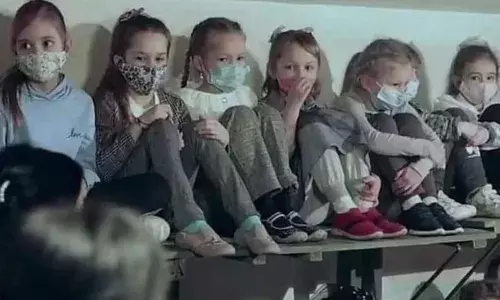 Ukraine Russia: వేలాదిమంది ఉక్రెయిన్ చిన్నారులను కిడ్నాప్ చేసిన రష్యా..? Ukraine Russia: వేలాదిమంది ఉక్రెయిన్ చిన్నారులను కిడ్నాప్ చేసిన రష్యా..?