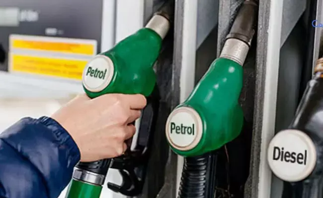 Petrol And Diesel Price: 5 నెలల తర్వాత పెరిగిన పెట్రోలు, డీజిల్‌ ధరలు.. ఎంతంటే.?