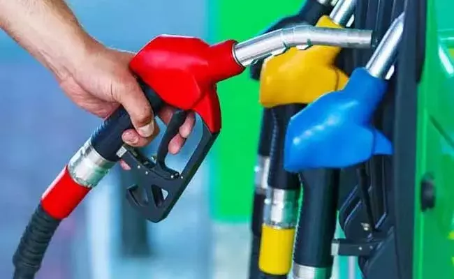Petrol and DIesel Rates : దేశవ్యాప్తంగా వరుసగా రెండో రోజు పెరిగిన పెట్రోల్, డీజిల్ ధరలు