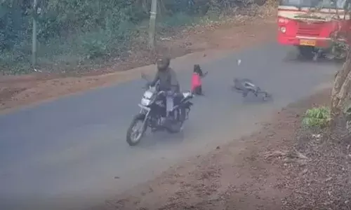 Kerala: చావుకు ఎదురెళ్లిన బాలుడు.. భయం కలిగిస్తోన్న వీడియో..