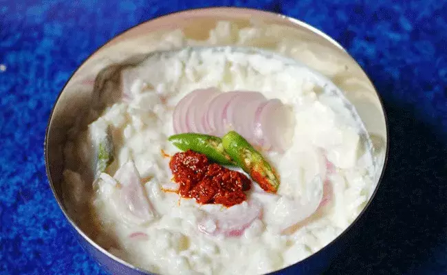 Chaddannam: వేసవిలో చద్దన్నం.. ఇందులో ఉన్న ప్రోబయోటిక్, విటమిన్ B12 శరీరానికి.. Chaddannam: వేసవిలో చద్దన్నం.. ఇందులో ఉన్న ప్రోబయోటిక్, విటమిన్ B12 శరీరానికి..