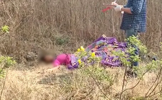 Vikarabad: వికారాబాద్ జిల్లాలో దారుణం.. 15 ఏళ్ల బాలికను రాయితో తలపై మోది హత్య.. Vikarabad: వికారాబాద్ జిల్లాలో దారుణం.. 15 ఏళ్ల బాలికను రాయితో తలపై మోది హత్య..