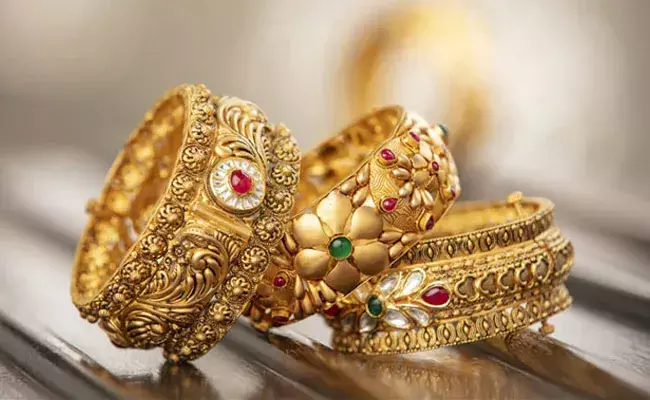 Gold and Silver Rates Today : స్థిరంగానే బంగారం, వెండి ధరలు.. మార్కెట్లో ఇలా...!