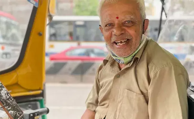 Pataabi Raman: ఒకప్పుడు ఇంగ్లీష్ లెక్చరర్.. ఇప్పుడు ఆటో డ్రైవర్.. ఇదే పట్టాభి రామన్ కథ.. Pataabi Raman: ఒకప్పుడు ఇంగ్లీష్ లెక్చరర్.. ఇప్పుడు ఆటో డ్రైవర్.. ఇదే పట్టాభి రామన్ కథ..