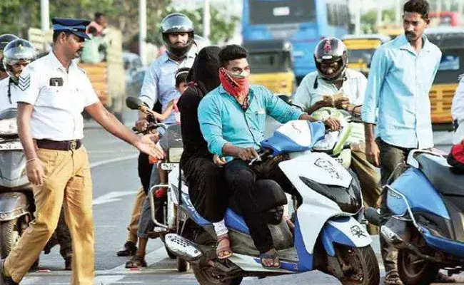 Traffic Challan Clearance: వాహనదారులకు గుడ్ న్యూస్.! ట్రాఫిక్ చలాన్లపై డిస్కౌంట్ గడువు పొడిగింపు.. Traffic Challan Clearance: వాహనదారులకు గుడ్ న్యూస్.! ట్రాఫిక్ చలాన్లపై డిస్కౌంట్ గడువు పొడిగింపు..