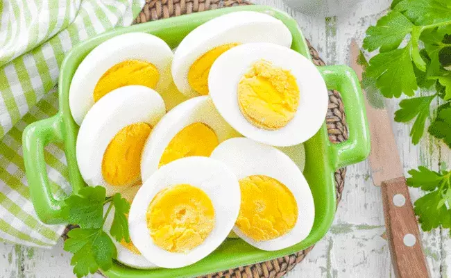 Eggs: వేసవిలో గుడ్డు తినడం మంచిదా.. కాదా! ఆరోగ్య నిపుణులు ఏం చెబుతున్నారు.. Eggs: వేసవిలో గుడ్డు తినడం మంచిదా.. కాదా! ఆరోగ్య నిపుణులు ఏం చెబుతున్నారు..
