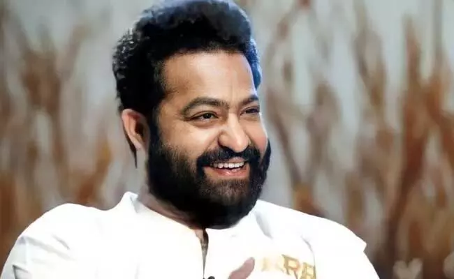 NTR on Politics: రాజకీయాలపై ఆసక్తికర వ్యాఖ్యలు చేసిన ఎన్టీఆర్ NTR on Politics: రాజకీయాలపై ఆసక్తికర వ్యాఖ్యలు చేసిన ఎన్టీఆర్
