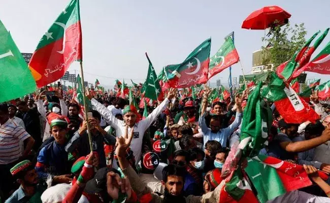 Pakistan: పాకిస్తాన్లో మధ్యంతర ఎన్నికలు.. త్వరలోనే రాజకీయాల్లో ఊహించని పరిణామాలు.. Pakistan: పాకిస్తాన్లో మధ్యంతర ఎన్నికలు.. త్వరలోనే రాజకీయాల్లో ఊహించని పరిణామాలు..