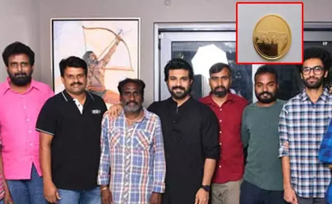 Ram charan Tej : RRR టీమ్కు రామ్చరణ్ బంగారు కానుక Ram charan Tej : RRR టీమ్కు రామ్చరణ్ బంగారు కానుక