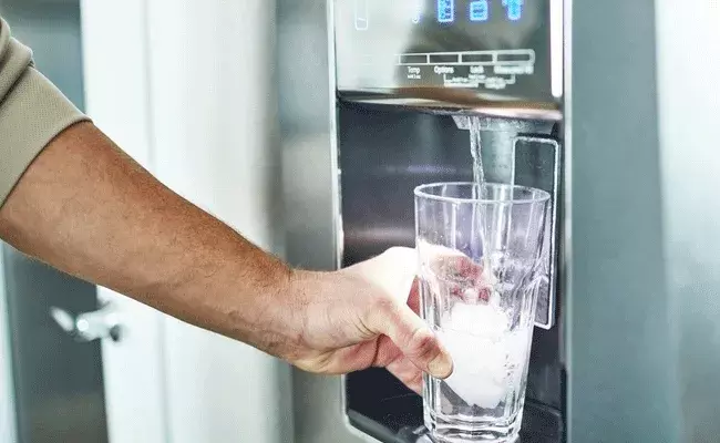 Fridge water: ఎండాకాలంలో ఫ్రిడ్జ్ వాటర్.. ఎన్ని అనారోగ్య సమస్యలో.. Fridge water: ఎండాకాలంలో ఫ్రిడ్జ్ వాటర్.. ఎన్ని అనారోగ్య సమస్యలో..