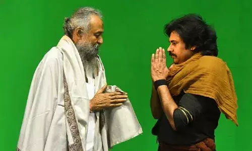 pawan Kalyan : ఆర్ట్ డైరెక్టర్ తోట తరణిని సత్కరించిన పవన్ కల్యాణ్.. !