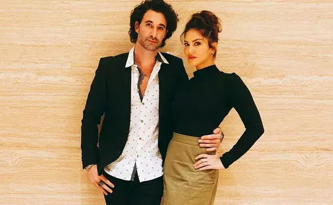 Sunny Leone: సన్నీ లియోన్ పెళ్లిరోజు పోస్ట్.. అప్పుడు డబ్బులు లేక అలా చేశామంటూ.. Sunny Leone: సన్నీ లియోన్ పెళ్లిరోజు పోస్ట్.. అప్పుడు డబ్బులు లేక అలా చేశామంటూ..