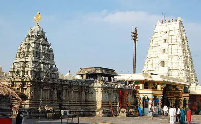 Sri Rama Navami 2022: శ్రీరామనవమి సందర్భంగా భద్రాద్రి అభివృద్ధికి మంత్రి భరోసా.. Sri Rama Navami 2022: శ్రీరామనవమి సందర్భంగా భద్రాద్రి అభివృద్ధికి మంత్రి భరోసా..